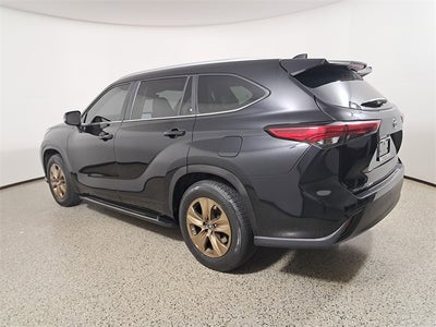 2023 Toyota Highlander Hybrid Bronze Edition