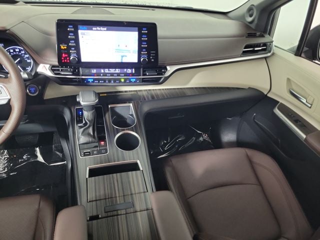 2023 Toyota Sienna Platinum 7 Passenger