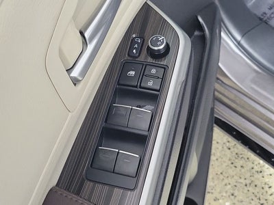 2023 Toyota Sienna Platinum 7 Passenger