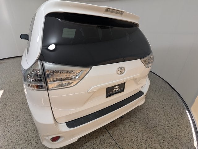 2019 Toyota Sienna SE AWD 7-Passenger