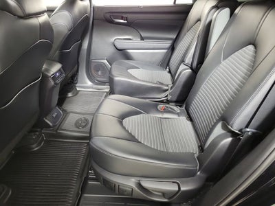 2022 Toyota Highlander XSE
