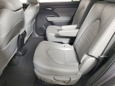 2024 Toyota Highlander Hybrid XLE