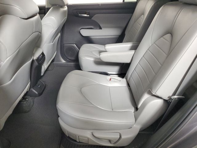 2024 Toyota Highlander Hybrid XLE