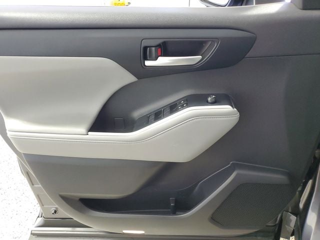 2024 Toyota Highlander Hybrid XLE