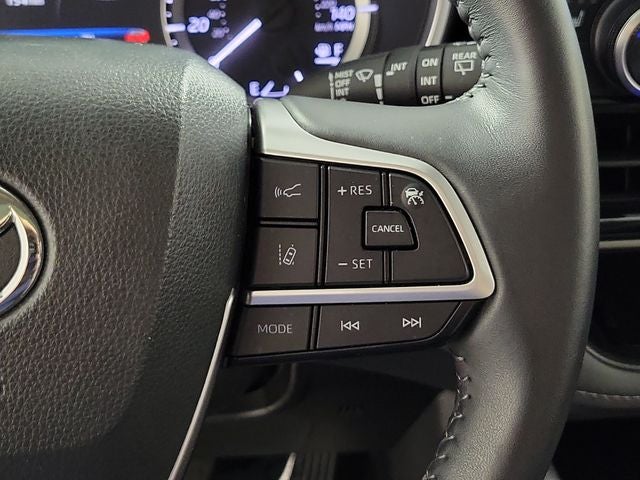 2025 Toyota Highlander XLE