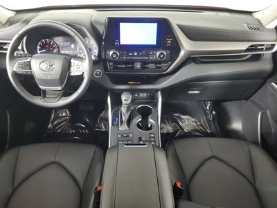 2025 Toyota Highlander XLE