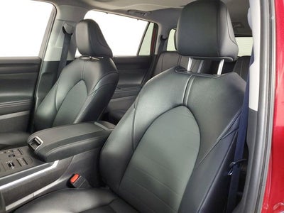 2025 Toyota Highlander XLE