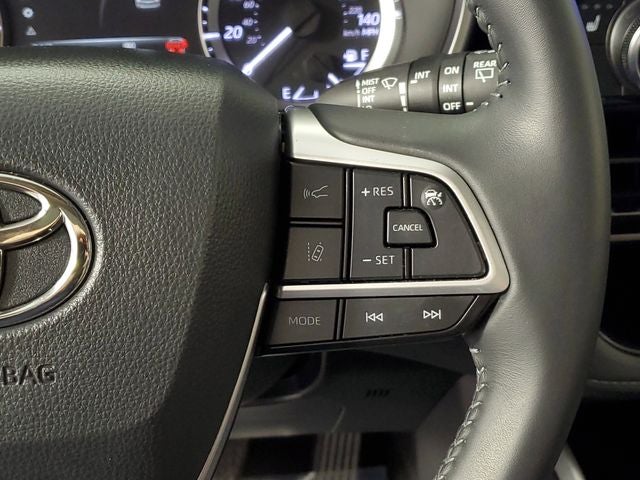 2025 Toyota Highlander XLE