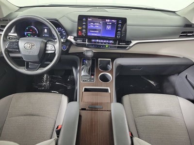 2023 Toyota Sienna LE 8 Passenger