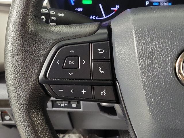 2023 Toyota Sienna LE 8 Passenger