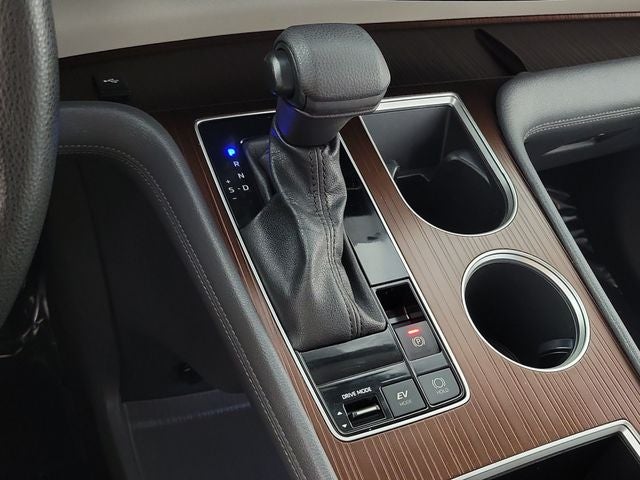 2023 Toyota Sienna LE 8 Passenger