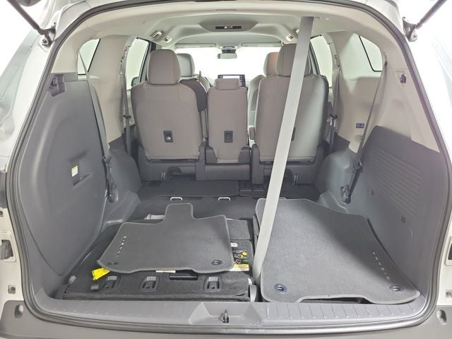 2021 Toyota Sienna LE 8 Passenger