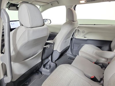 2021 Toyota Sienna LE 8 Passenger