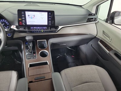 2021 Toyota Sienna LE 8 Passenger