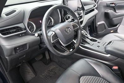 2022 Toyota Highlander XSE