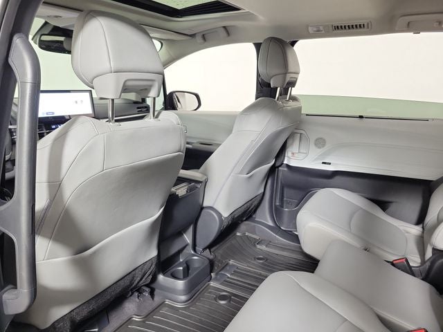 2026 Toyota Sienna XLE 8 Passenger