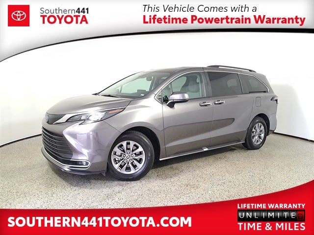 2024 Toyota Sienna XLE 8 Passenger