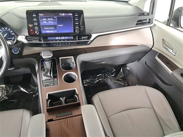 2024 Toyota Sienna XLE 8 Passenger