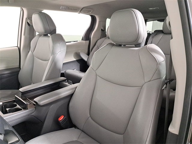 2024 Toyota Sienna XLE 8 Passenger