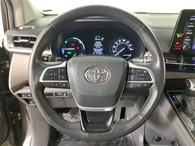 2024 Toyota Sienna XLE 8 Passenger