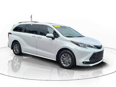2025 Toyota Sienna XLE 7 Passenger