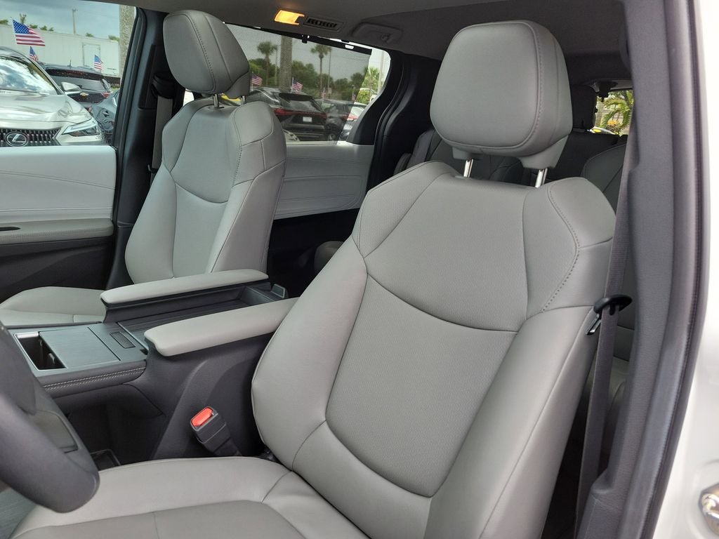 2025 Toyota Sienna XLE 7 Passenger