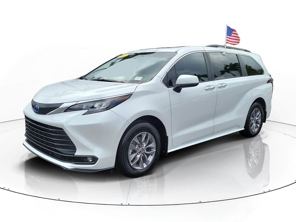 2025 Toyota Sienna XLE 7 Passenger