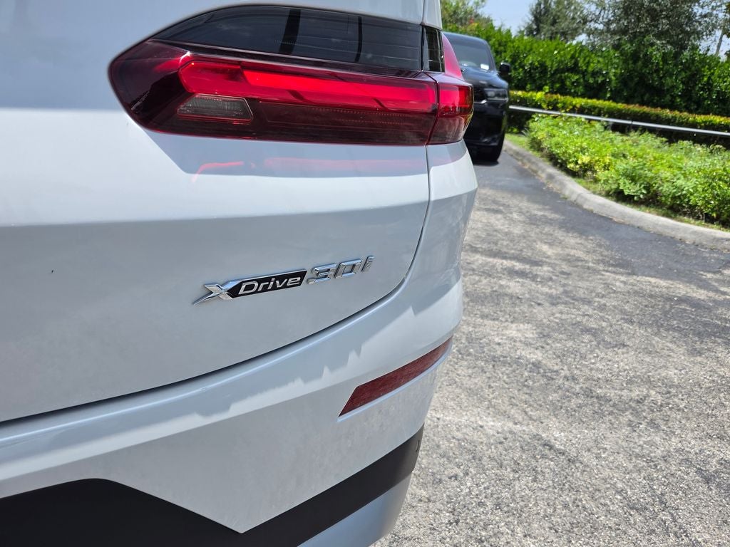 2025 BMW X4 xDrive30i