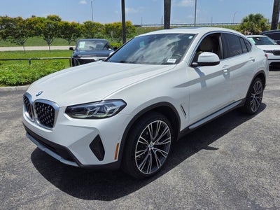 2025 BMW X4 xDrive30i