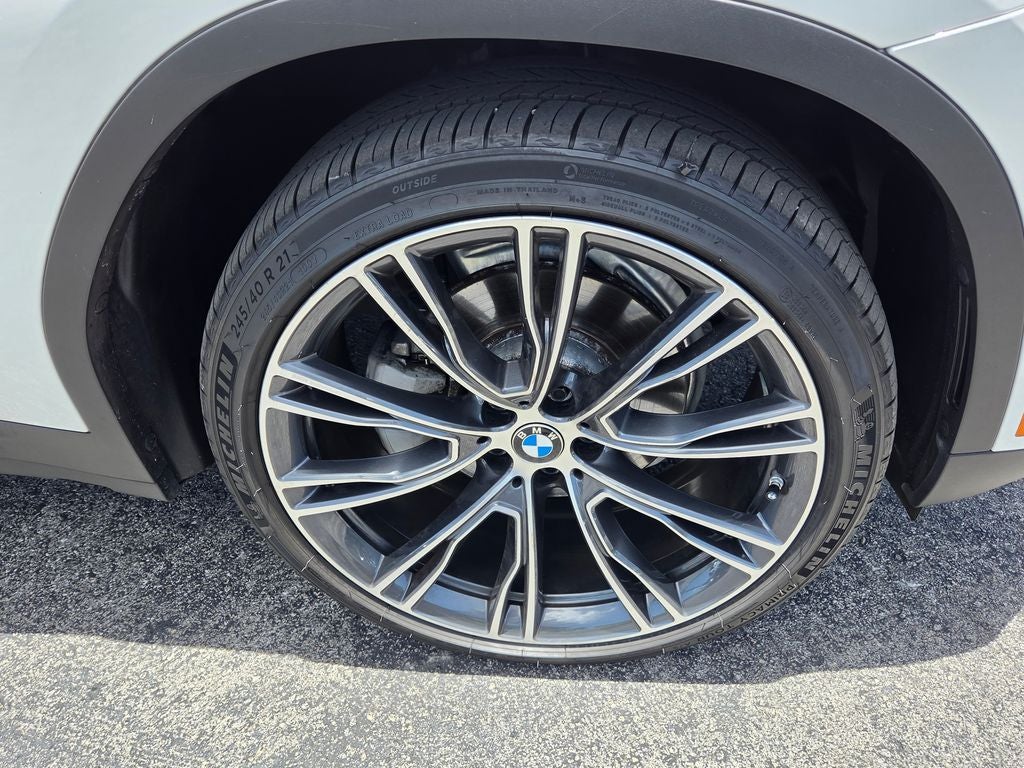 2025 BMW X4 xDrive30i