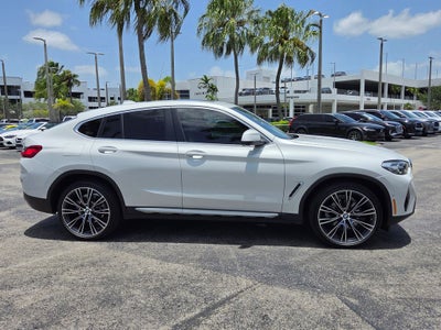 2025 BMW X4 xDrive30i