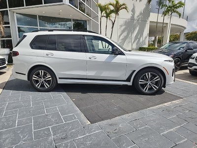 2024 BMW X7 M60i