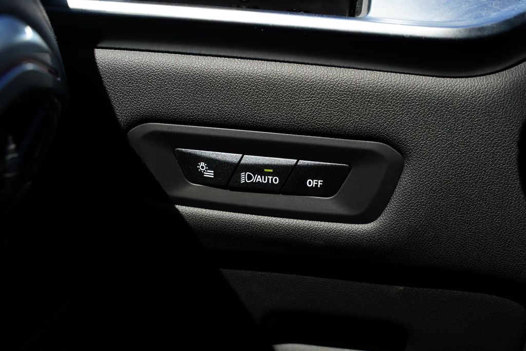 2025 BMW X6 xDrive40i