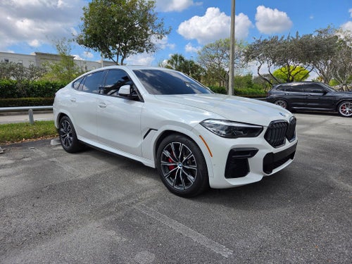 2022 BMW X6 M50i