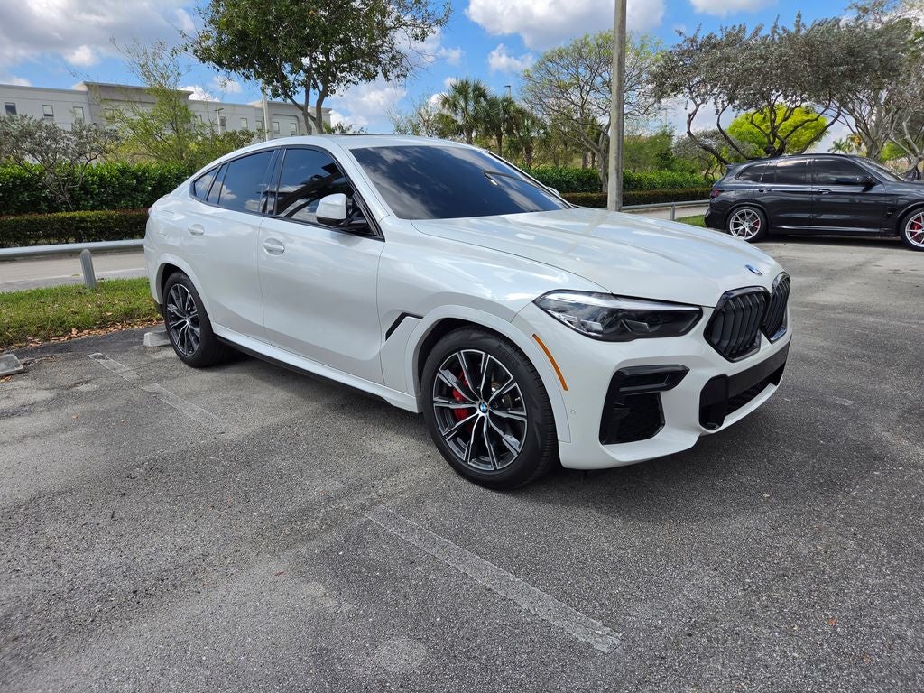 2022 BMW X6 M50i