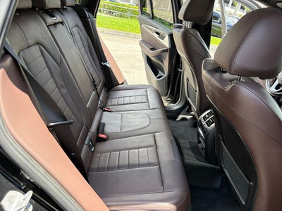 2019 BMW X3 sDrive30i FULL APPLE CAR PLAY, BLACKED OUT & MORE!