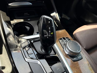 2019 BMW X3 sDrive30i FULL APPLE CAR PLAY, BLACKED OUT & MORE!