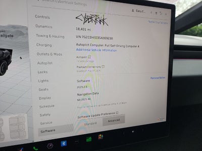 2025 Tesla Cybertruck Base