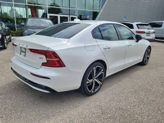 2025 Volvo S60 B5 Plus