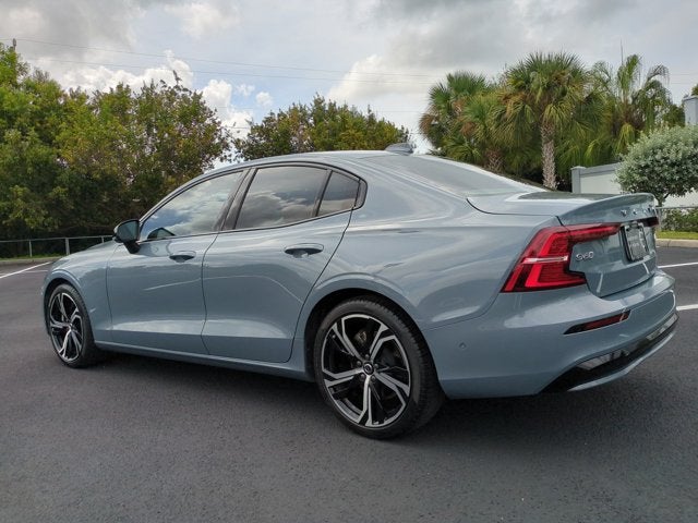2024 Volvo S60 Plus Dark Theme