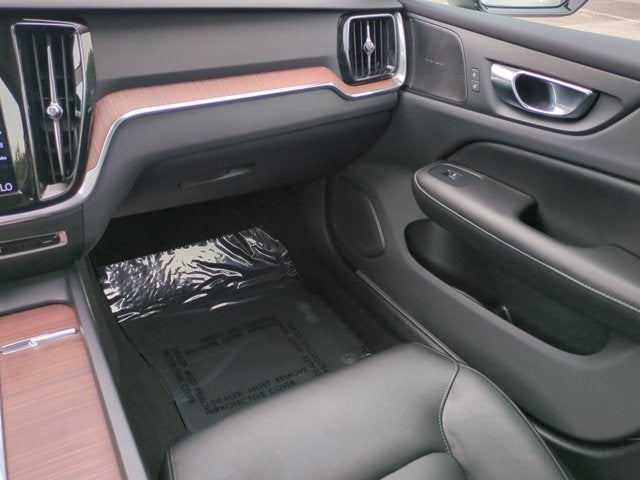 2022 Volvo S60 Momentum