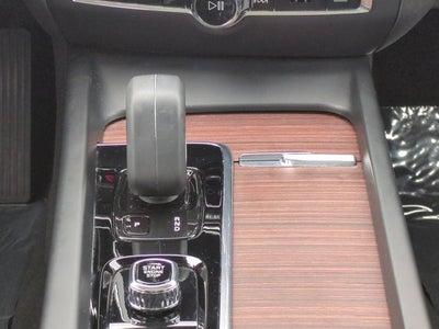 2022 Volvo S60 Momentum