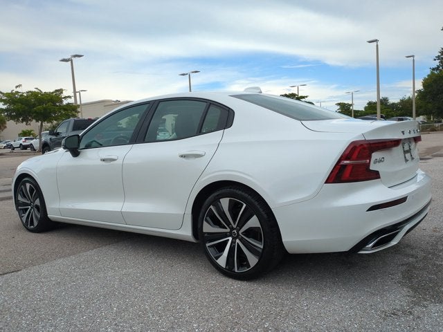 2022 Volvo S60 Momentum