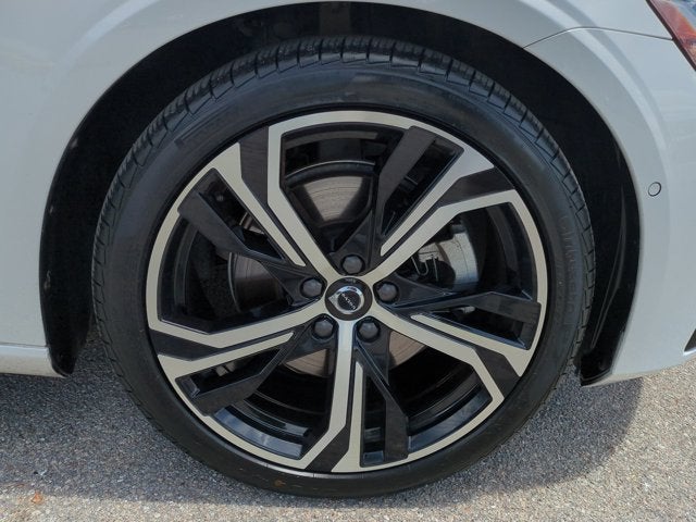 2025 Volvo S60 Plus