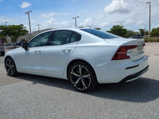 2025 Volvo S60 Plus