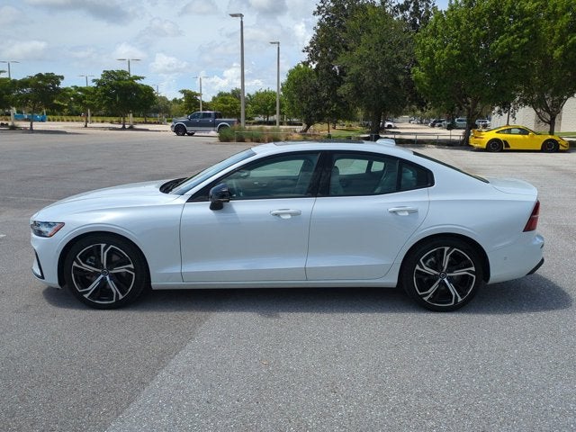 2025 Volvo S60 Plus