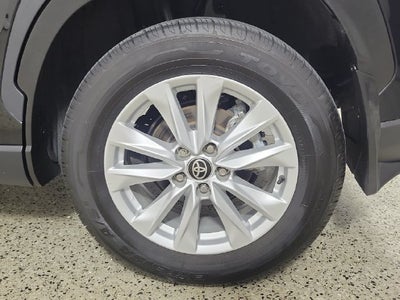 2024 Toyota Corolla Cross LE