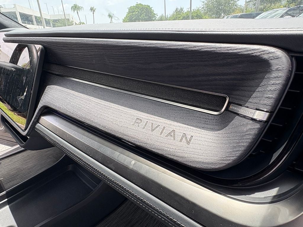 2024 Rivian R1S Adventure Dual Motor Large Pack