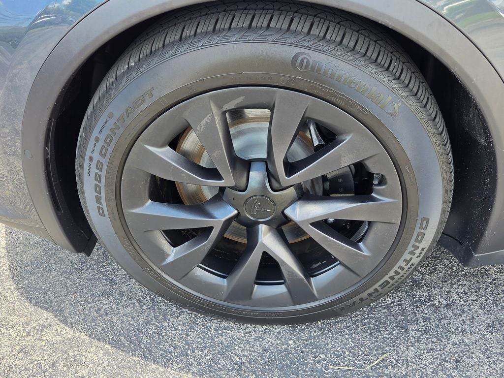 2023 Tesla Model X Standard Range