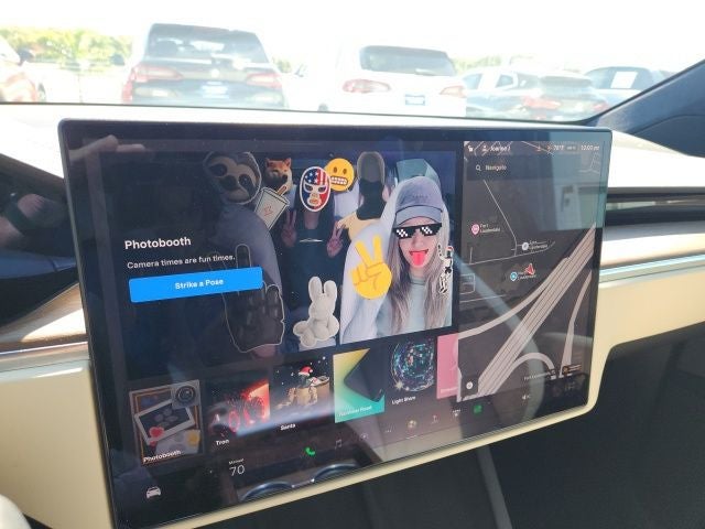 2022 Tesla Model X Base